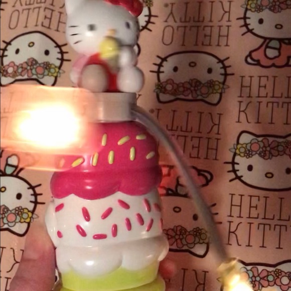❤️HELLO KITTY SPIN LIGHT UP TOY ❤️ - Picture 5 of 6